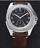 精仿浪琴表全新捷克空军1935腕表，机芯采用自动上链功能，能够保证手表的稳定运行和精准计时